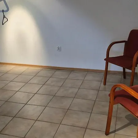 Vendégház Lotta Autobus Na Targi Mtp, Darmowy Parking, Samodzielny Meldunek *