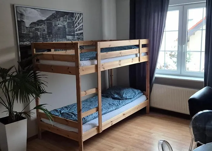 Lotta Autobus Na Targi Mtp, Darmowy Parking, Samodzielny Meldunek Pensión *