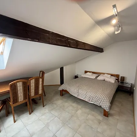 Lotta Autobus Na Targi Mtp, Darmowy Parking, Samodzielny Meldunek Casa de hóspedes *