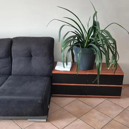 Lotta Autobus Na Targi Mtp, Darmowy Parking, Samodzielny Meldunek Casa de hóspedes