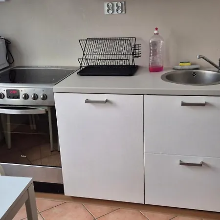 Konukevi Lotta Autobus Na Targi Mtp, Darmowy Parking, Samodzielny Meldunek Poznan