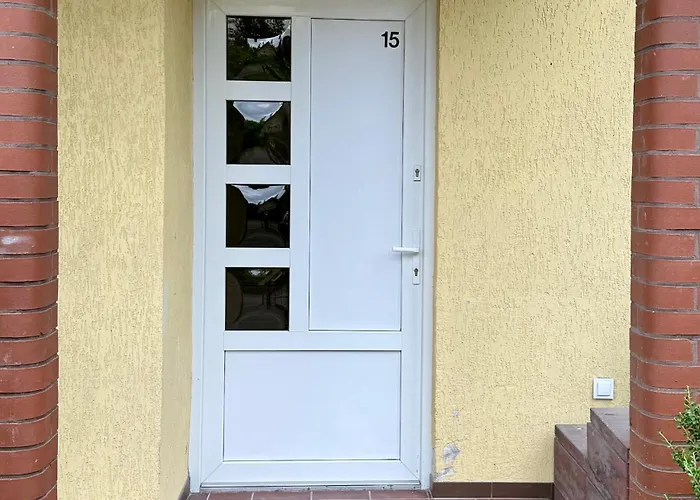 Lotta Autobus Na Targi Mtp, Darmowy Parking, Samodzielny Meldunek بوزنان