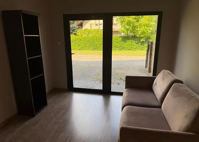 Lotta Autobus Na Targi Mtp, Darmowy Parking, Samodzielny Meldunek * بوزنان