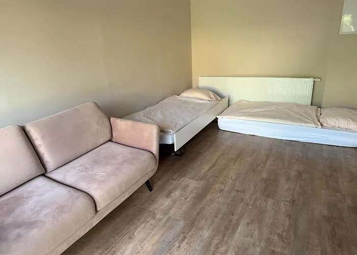 Lotta Autobus Na Targi Mtp, Darmowy Parking, Samodzielny Meldunek بوزنان