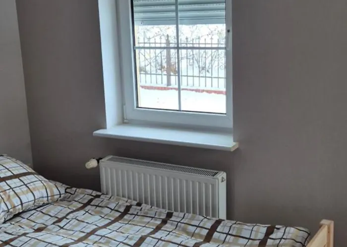 Lotta Autobus Na Targi Mtp, Darmowy Parking, Samodzielny Meldunek * بوزنان