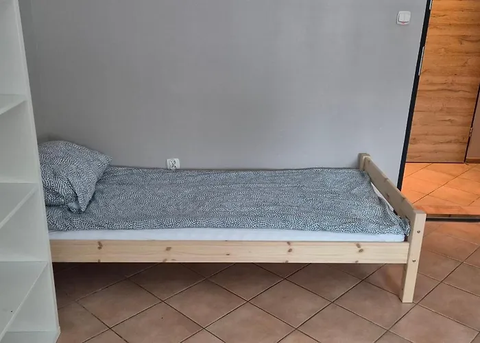 Lotta Autobus Na Targi Mtp, Darmowy Parking, Samodzielny Meldunek Casa de hóspedes